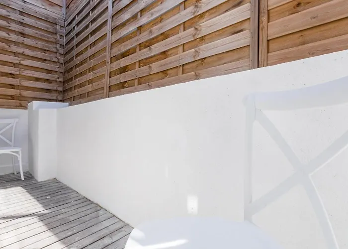 Alcantara Charm 3Br Apartments